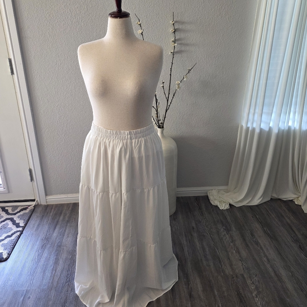 Elegant White Maxi Skirt